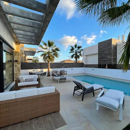 Villa Luxurious With Private Heated Pool Pmt12 Torrevieja