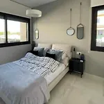 Luxurious With Private Heated Pool
