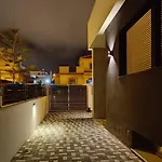 Villa Luxurious With Private Heated Pool