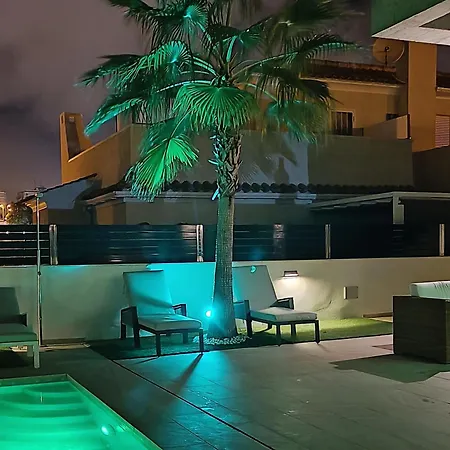 Villa Pmt12 -luxurious With Private Pool Torrevieja