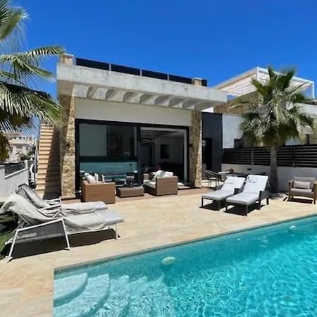 Villa Luxurious With Private Heated Pool-pmt12