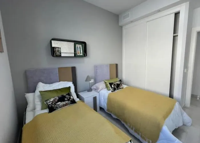 Villa Luxurious With Private Heated Pool-pmt12